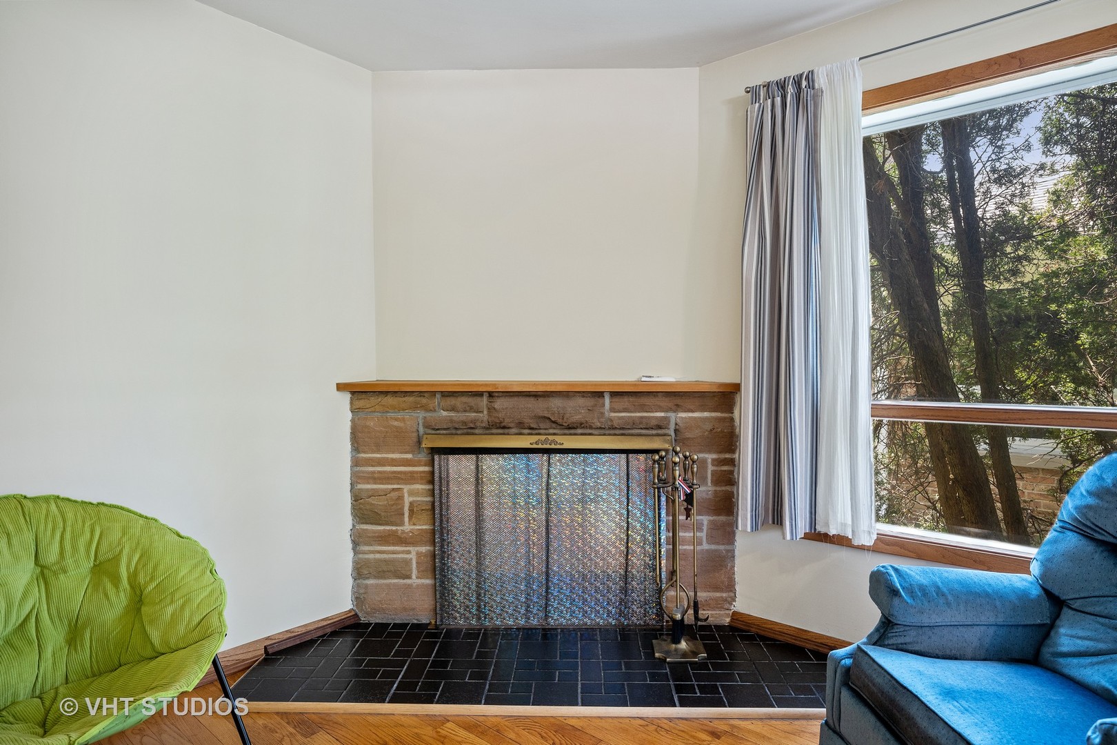 1723 Dundee Road Northbrook, IL 60062 - Photo 4 of 18