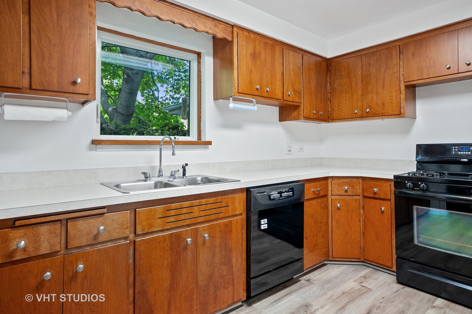 1723 Dundee Road Northbrook, IL 60062 - Photo 5 of 18