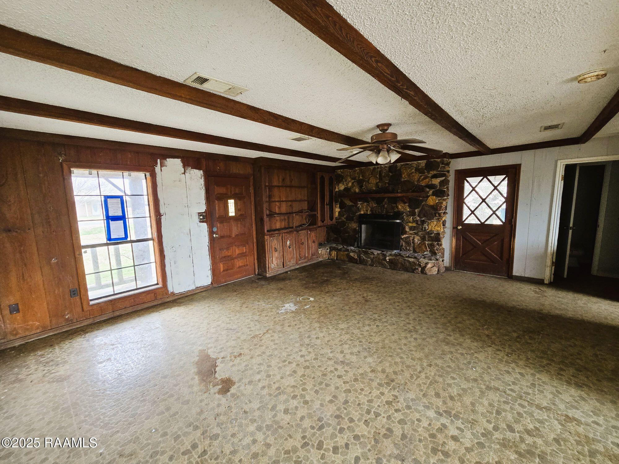 636 Cheramie Road Port Barre, LA 70577 - Photo 4 of 26 4 I-LIVRM (2)