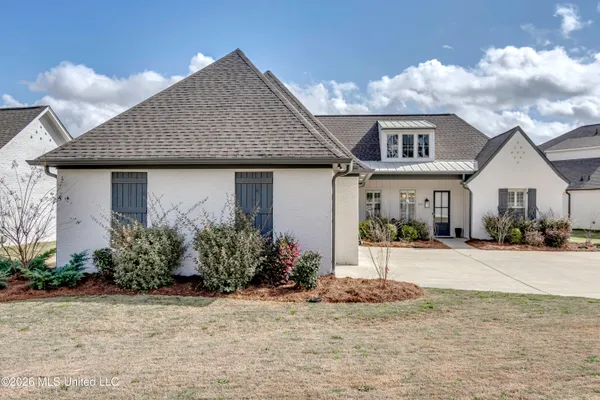 $659,000 | 200 Herons Bay Circle, Madison, MS 39110