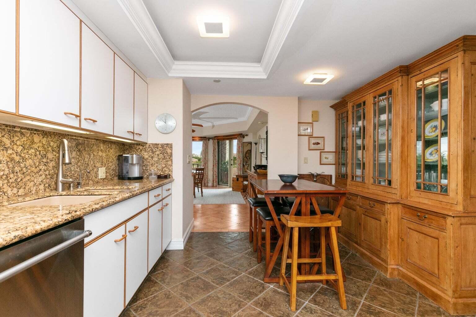 300 Southeast 5th Avenue, Unit 4150 Boca Raton, FL 33432 - Photo 13 of 47 MT 4150 Kitchen 3