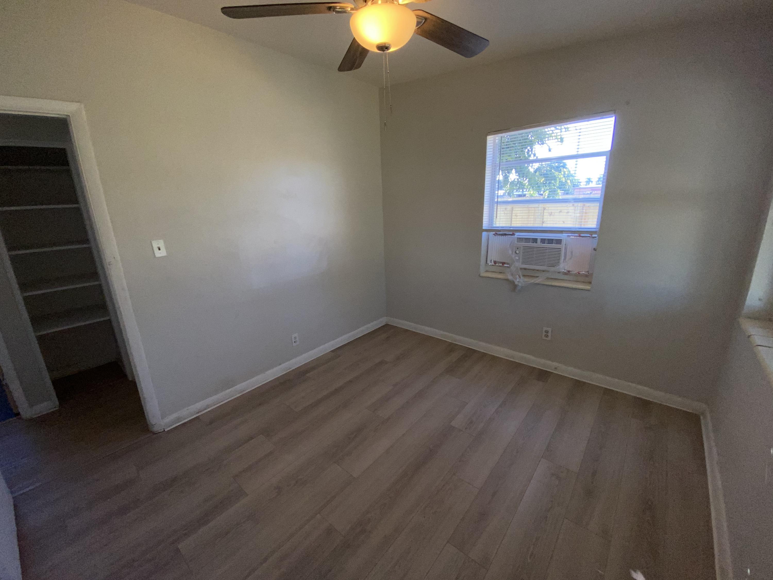 110 Old Spanish Trail Lake Worth, FL 33462 - Photo 11 of 20 Primary Bedroom