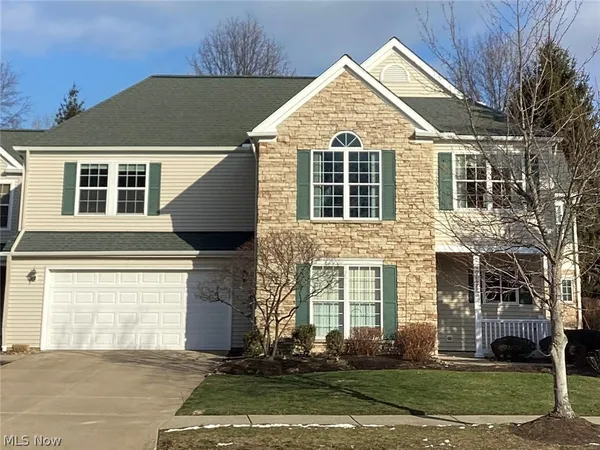 $349,900 | 5637 North Greenway Court, Highland Heights, OH 44143