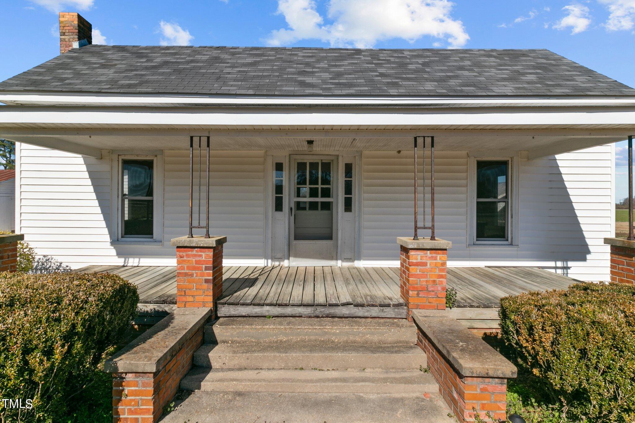 7961 Keener Road Clinton, NC 28328 - Photo 2 of 32 84-web-or-mls-IMG_7256