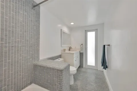 $1,975,000 | 6970 Southwest 124th Street, Pinecrest, FL 33156
