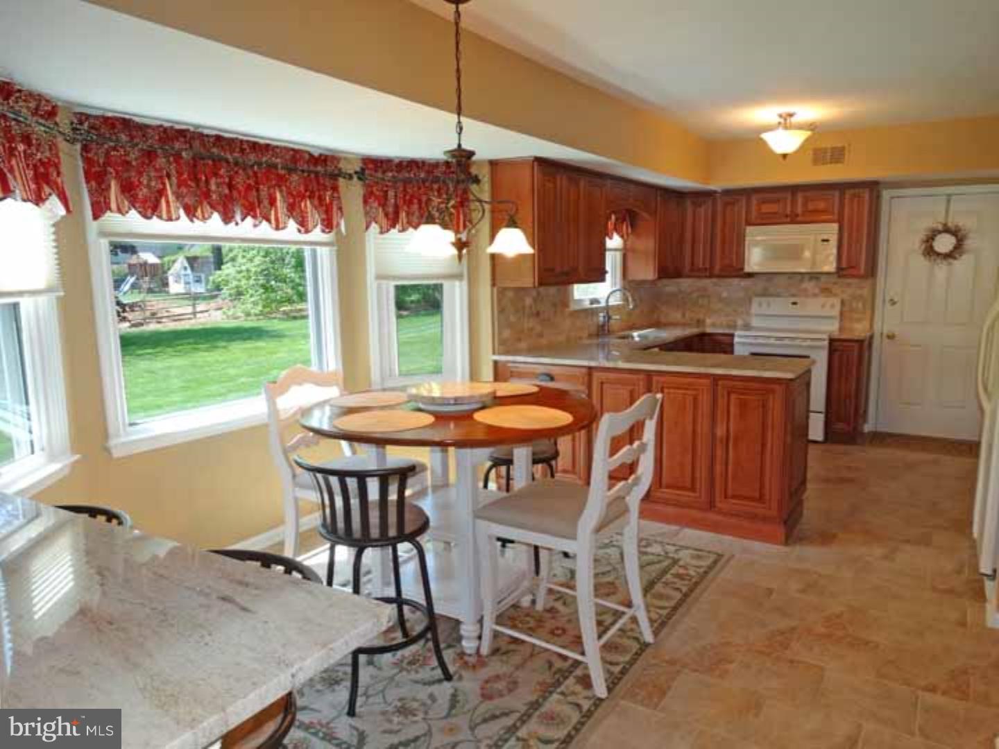 14 Heather Valley Road Holland, PA 18966 - Photo 6 of 25 Gallery Image 6