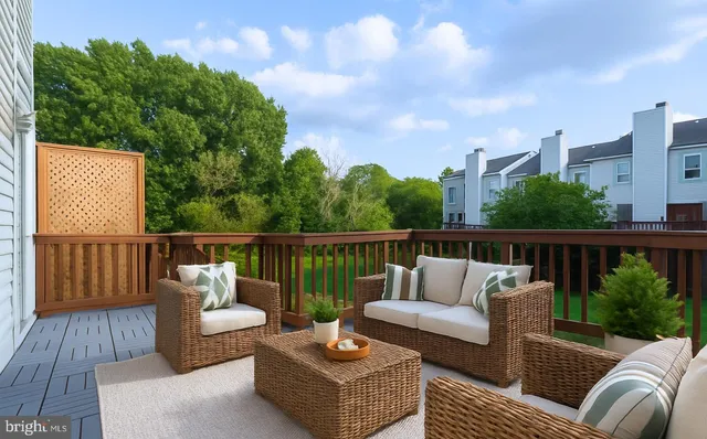 a view of entryway with a front door