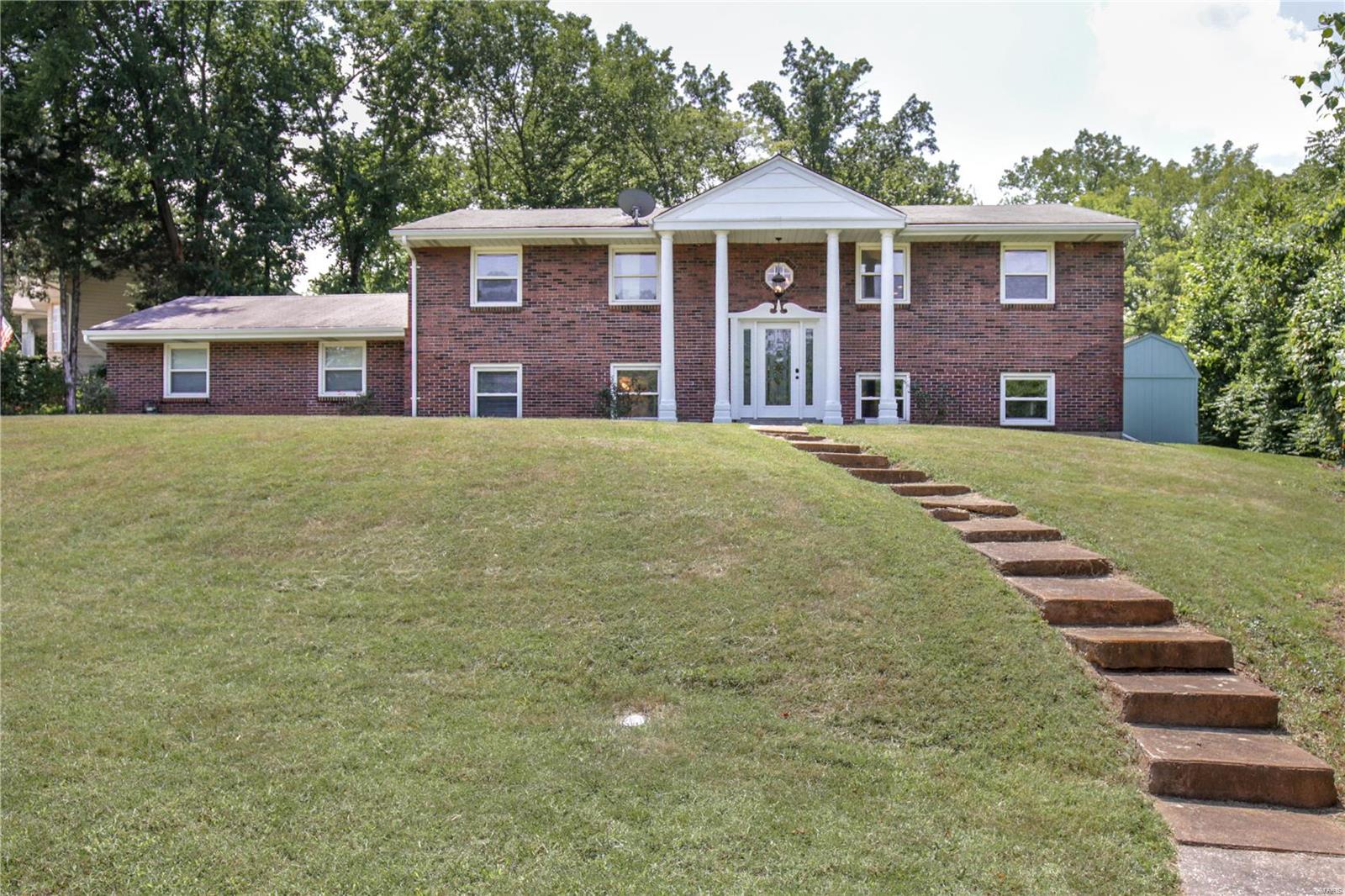 8929 Sappington Road St. Louis, MO 63126 - Photo 2 of 37 Gallery Image 2
