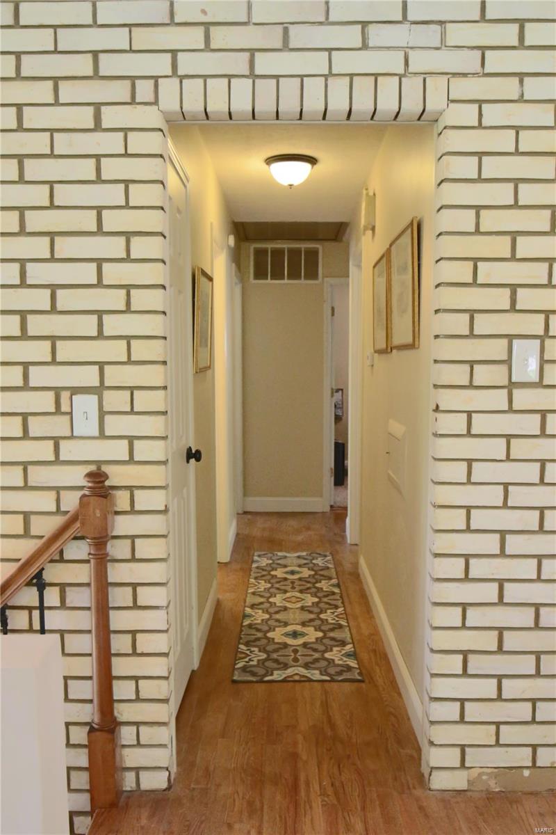 8929 Sappington Road St. Louis, MO 63126 - Photo 12 of 37 Gallery Image 12