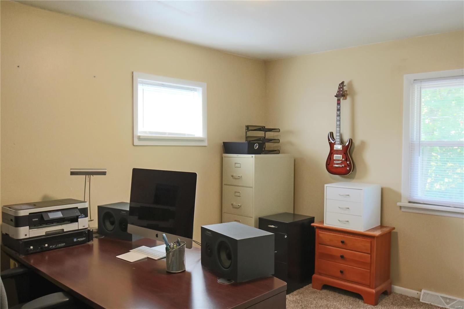 8929 Sappington Road St. Louis, MO 63126 - Photo 17 of 37 Gallery Image 17