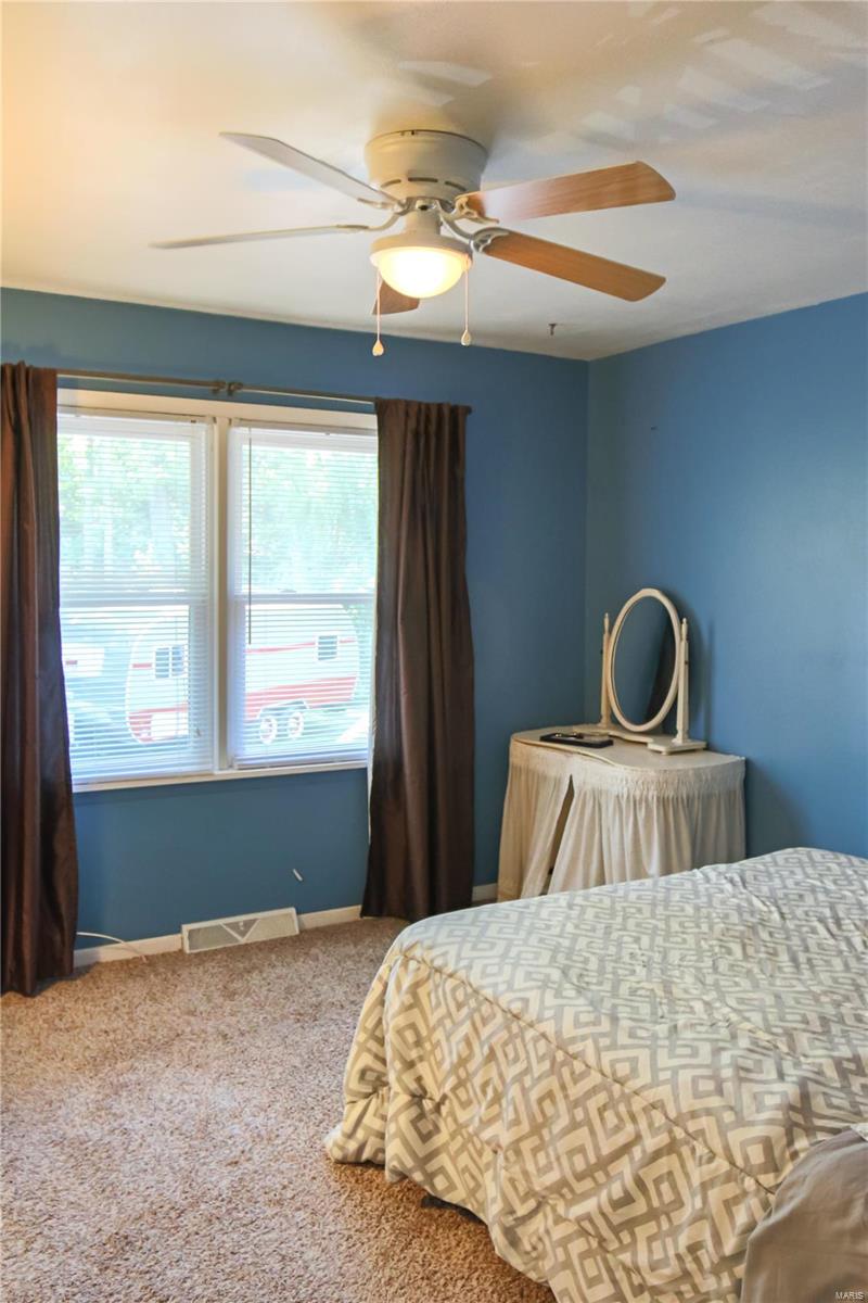 8929 Sappington Road St. Louis, MO 63126 - Photo 20 of 37 Gallery Image 20