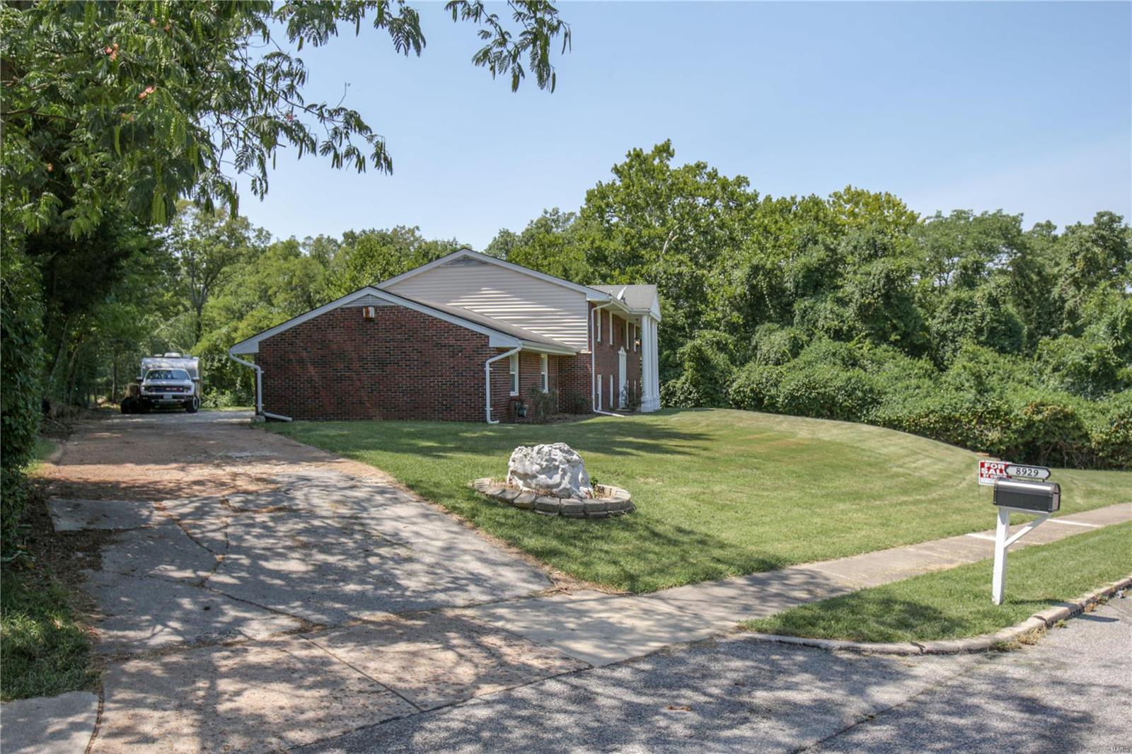 8929 Sappington Road St. Louis, MO 63126 - Photo 31 of 37 Gallery Image 31