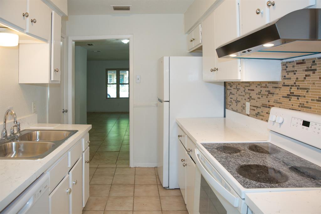 13552 Waterfall Way Dallas, TX 75240 - Photo 13 of 27 Gallery Image 13