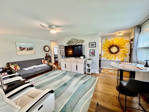 $599,000 | 1380 Glencoe Avenue, Highland Park, IL 60035