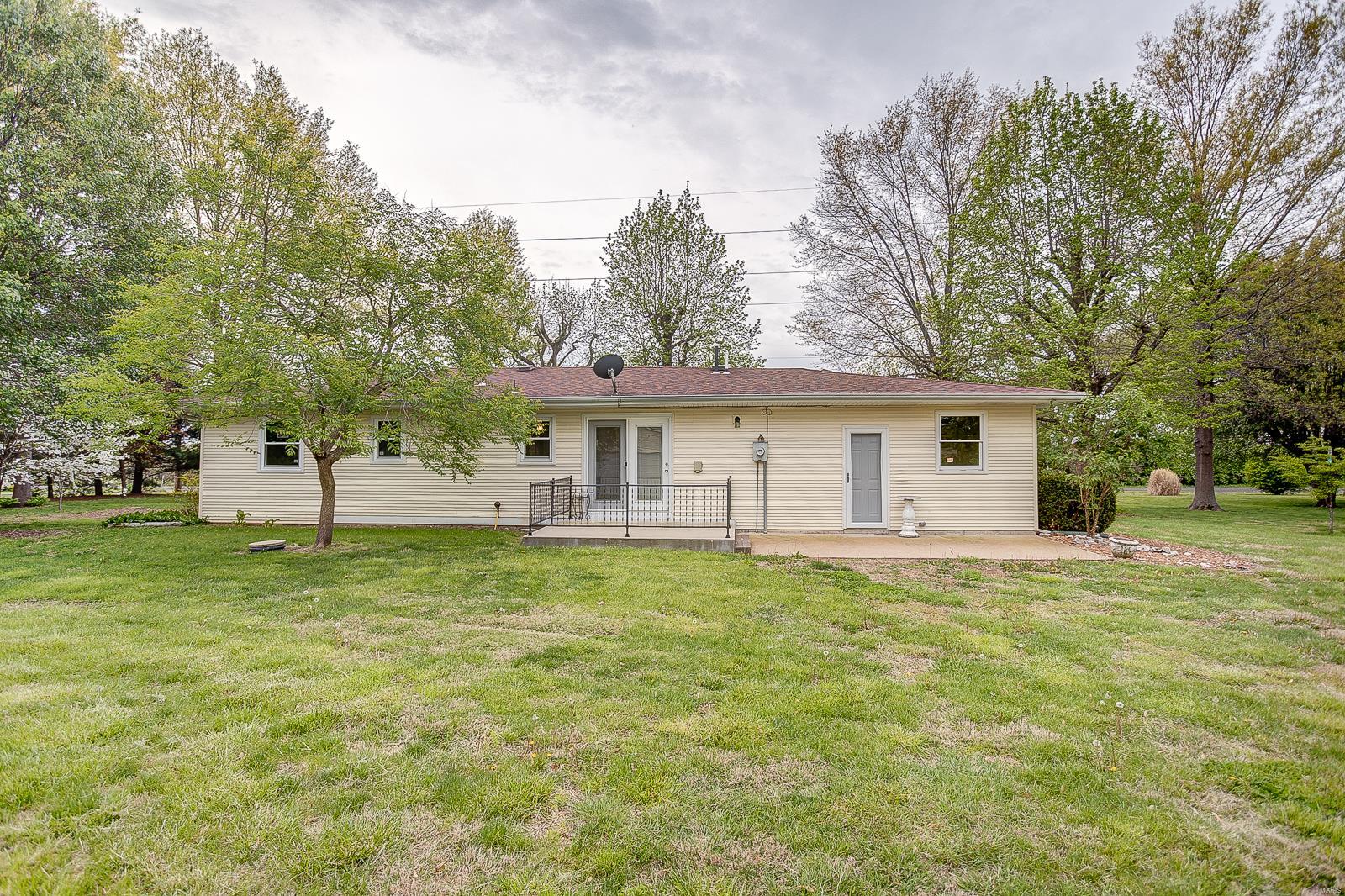 7229 Clay School Road Collinsville, IL 62234 - Photo 27 of 42