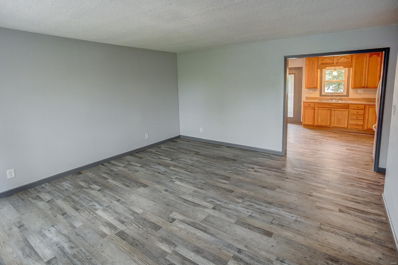 7229 Clay School Road Collinsville, IL 62234 - Photo 4 of 42