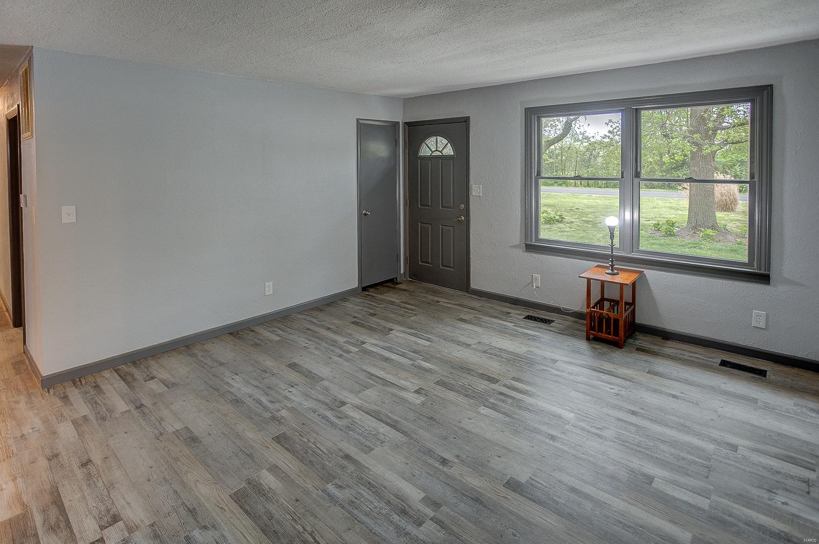 7229 Clay School Road Collinsville, IL 62234 - Photo 6 of 42