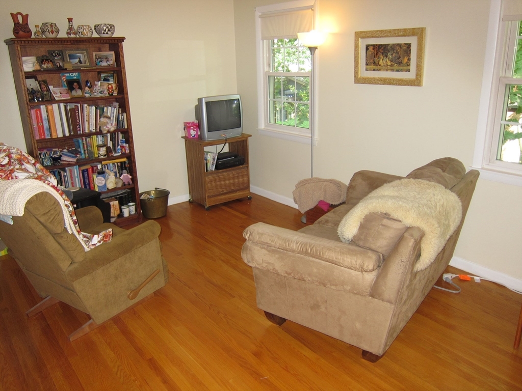 21 Turners Falls Road Montague, MA 01376 - Photo 9 of 26