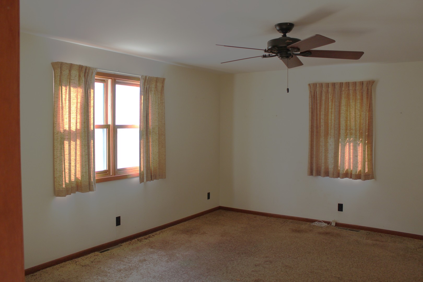 9729 Beaver Valley Road Belvidere, IL 61008 - Photo 29 of 39 a view of an empty room with a window