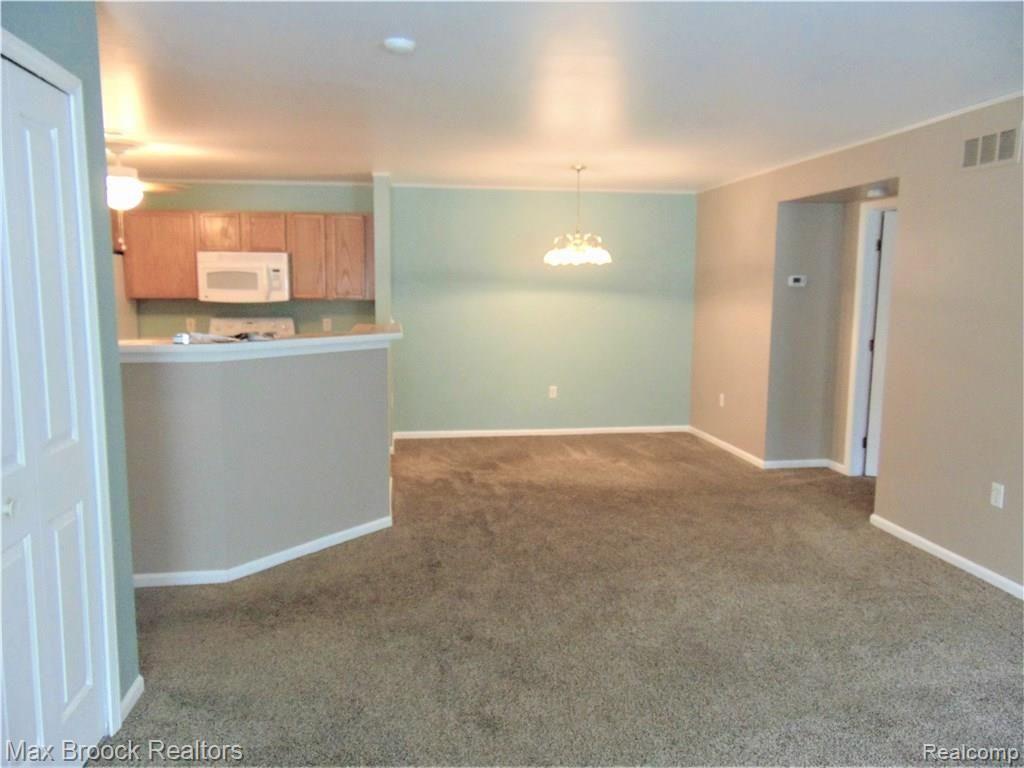 3917 Berkeley Avenue Canton, MI 48188 - Photo 4 of 16