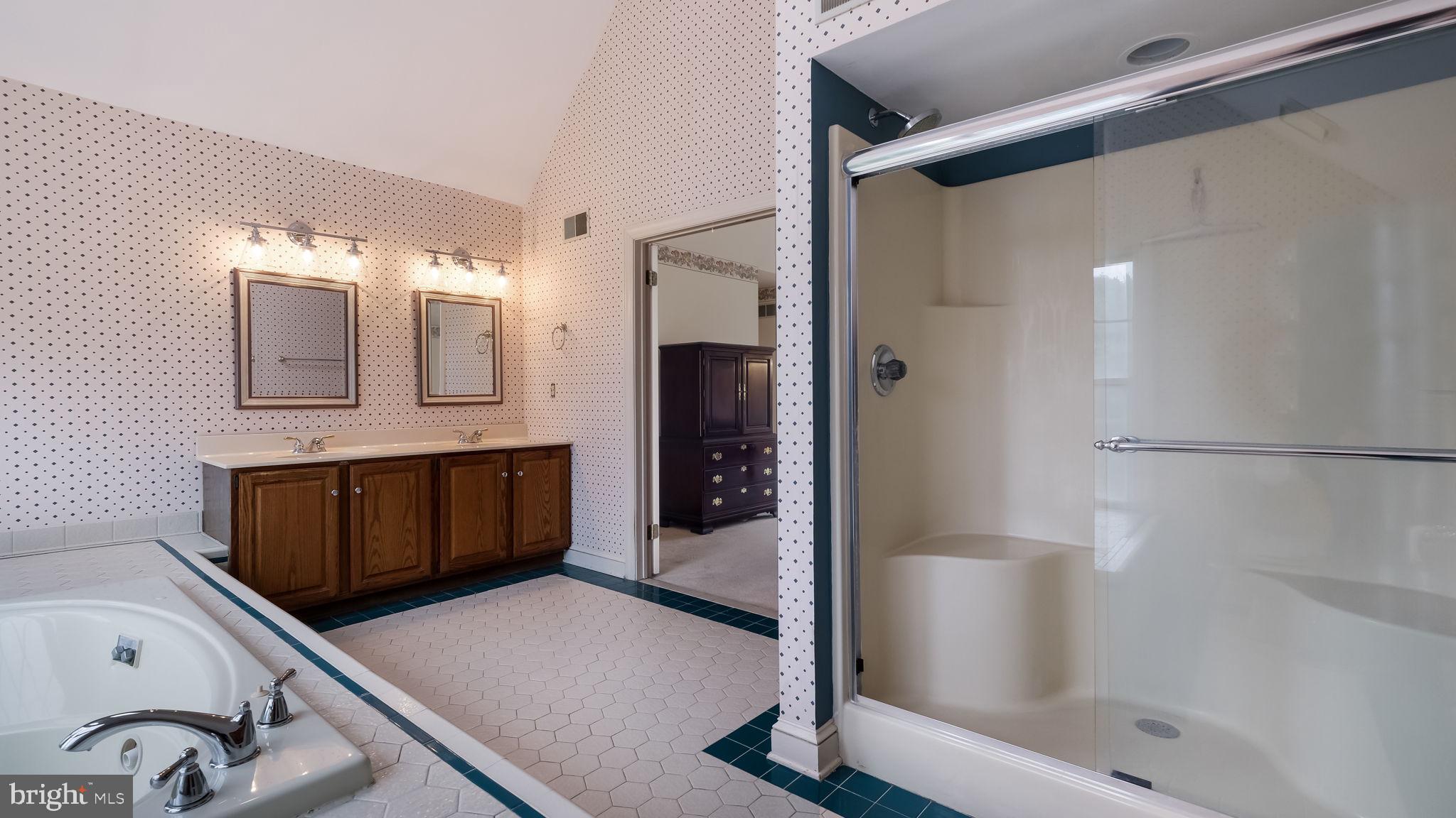 4700 Nottingham Way Doylestown, PA 18902 - Photo 27 of 40 Primary Bath