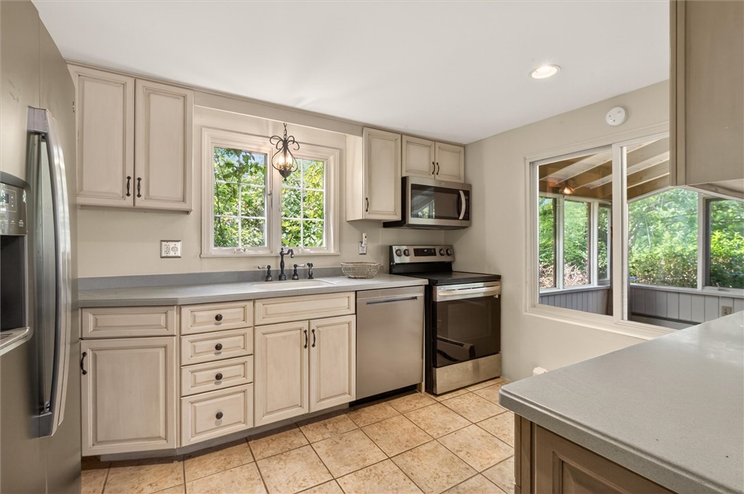 52 Mill Road Greece, NY 14626 - Photo 22 of 49