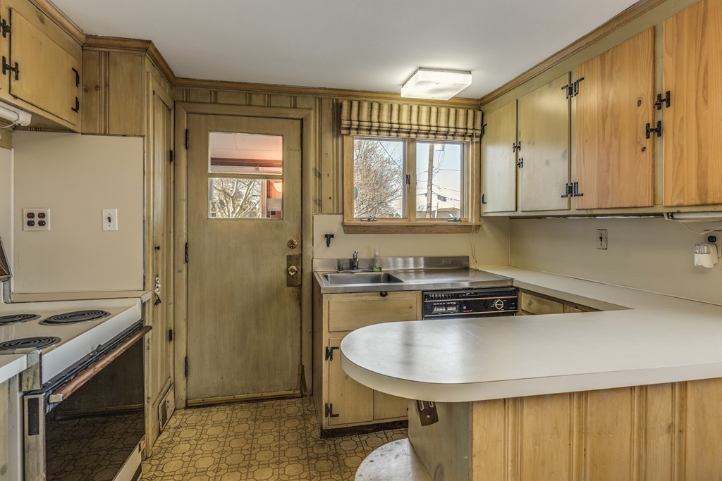 45 Maolis Road Nahant, MA 01908 - Photo 20 of 30 Gallery Image 20