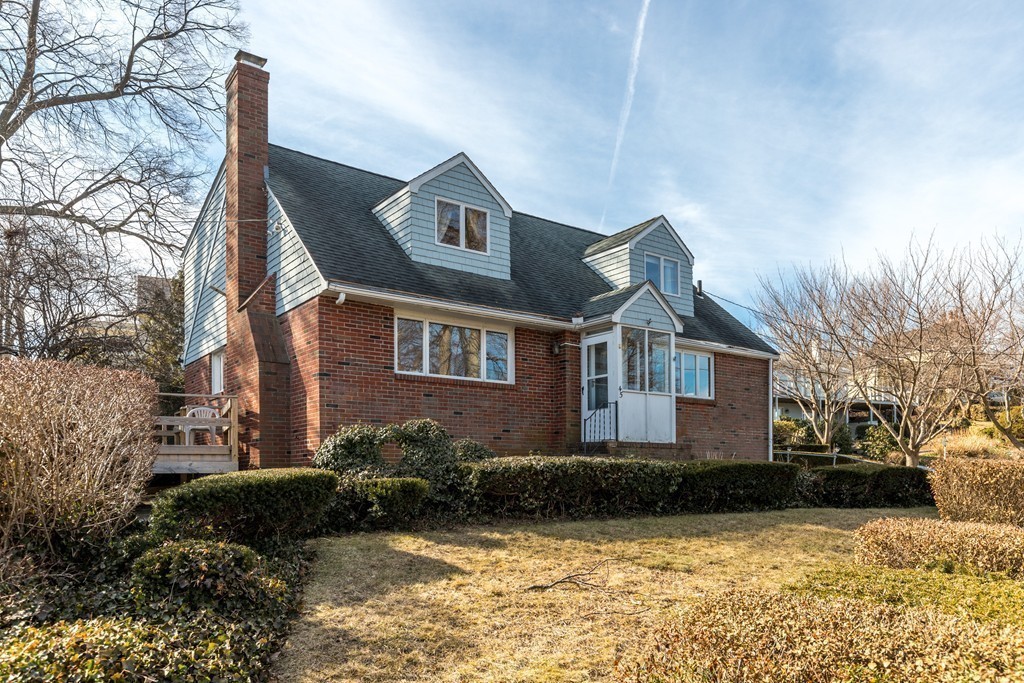45 Maolis Road Nahant, MA 01908 - Photo 4 of 30 Gallery Image 4