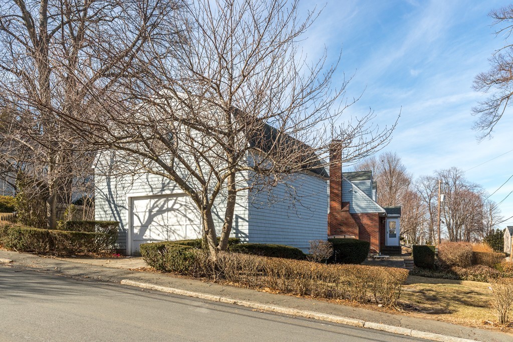 45 Maolis Road Nahant, MA 01908 - Photo 7 of 30 Gallery Image 7