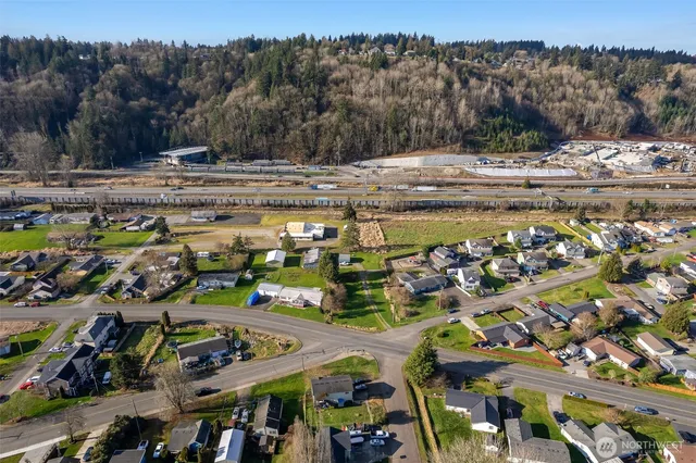 a view of outdoor space with lots of trees