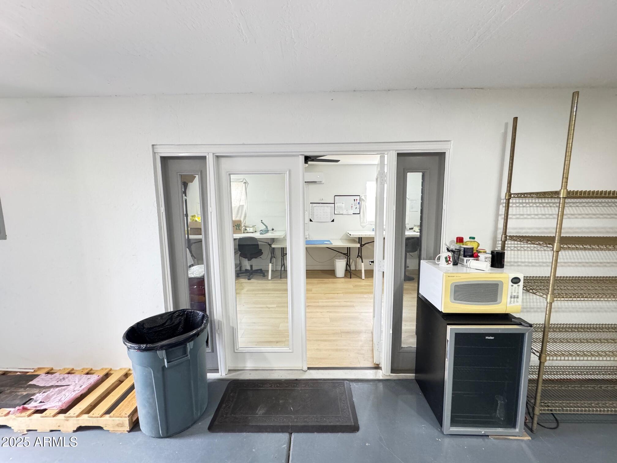 1835 East 20th Avenue Apache Junction, AZ 85119 - Photo 26 of 29 a bathroom with a tub and a sink