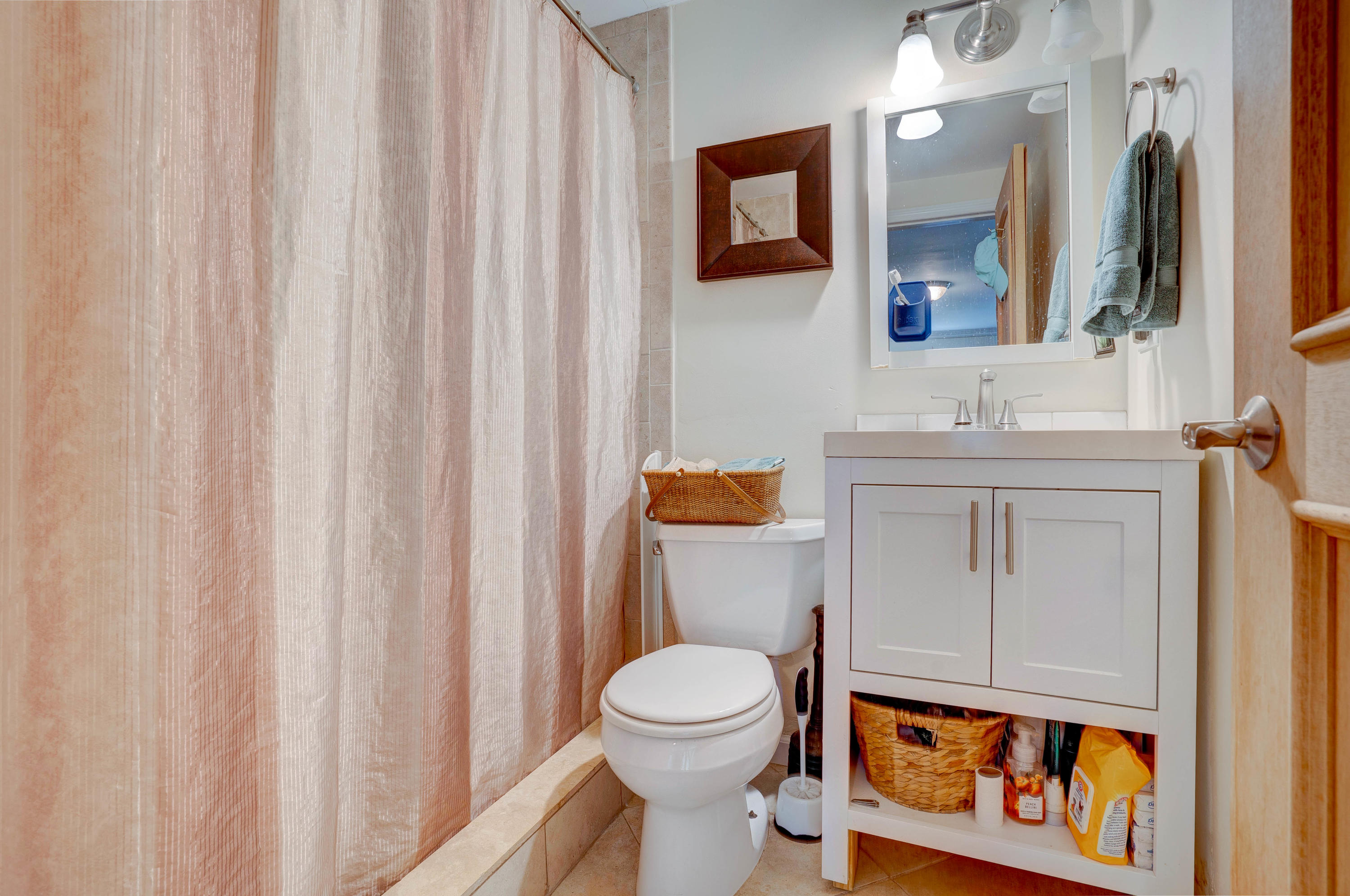 1007 Gibraltar Road Key Largo, FL 33037 - Photo 6 of 20 Bathroom