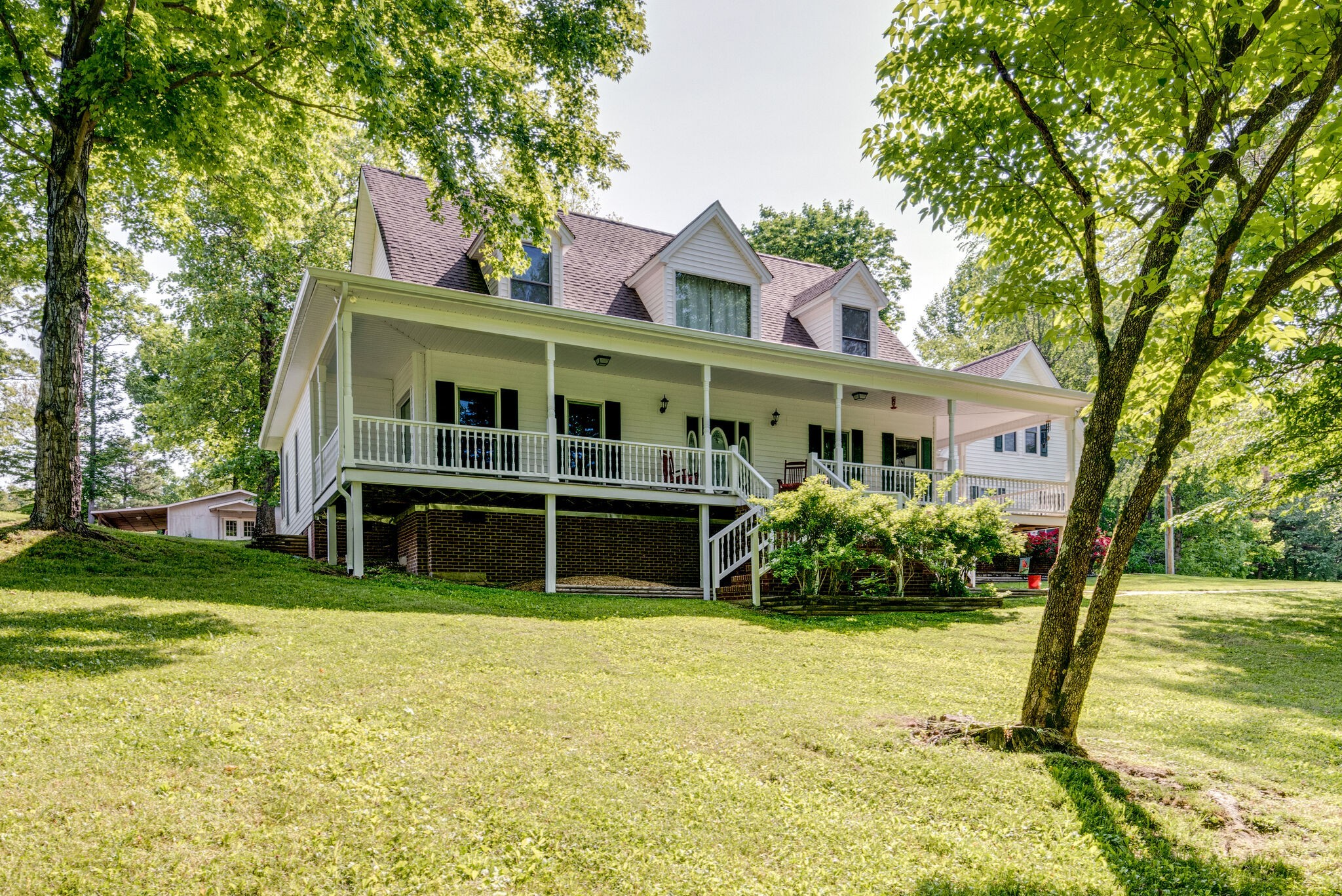 1880 Tom Brown Road McEwen, TN 37101 - Photo 4 of 54 Gallery Image 4