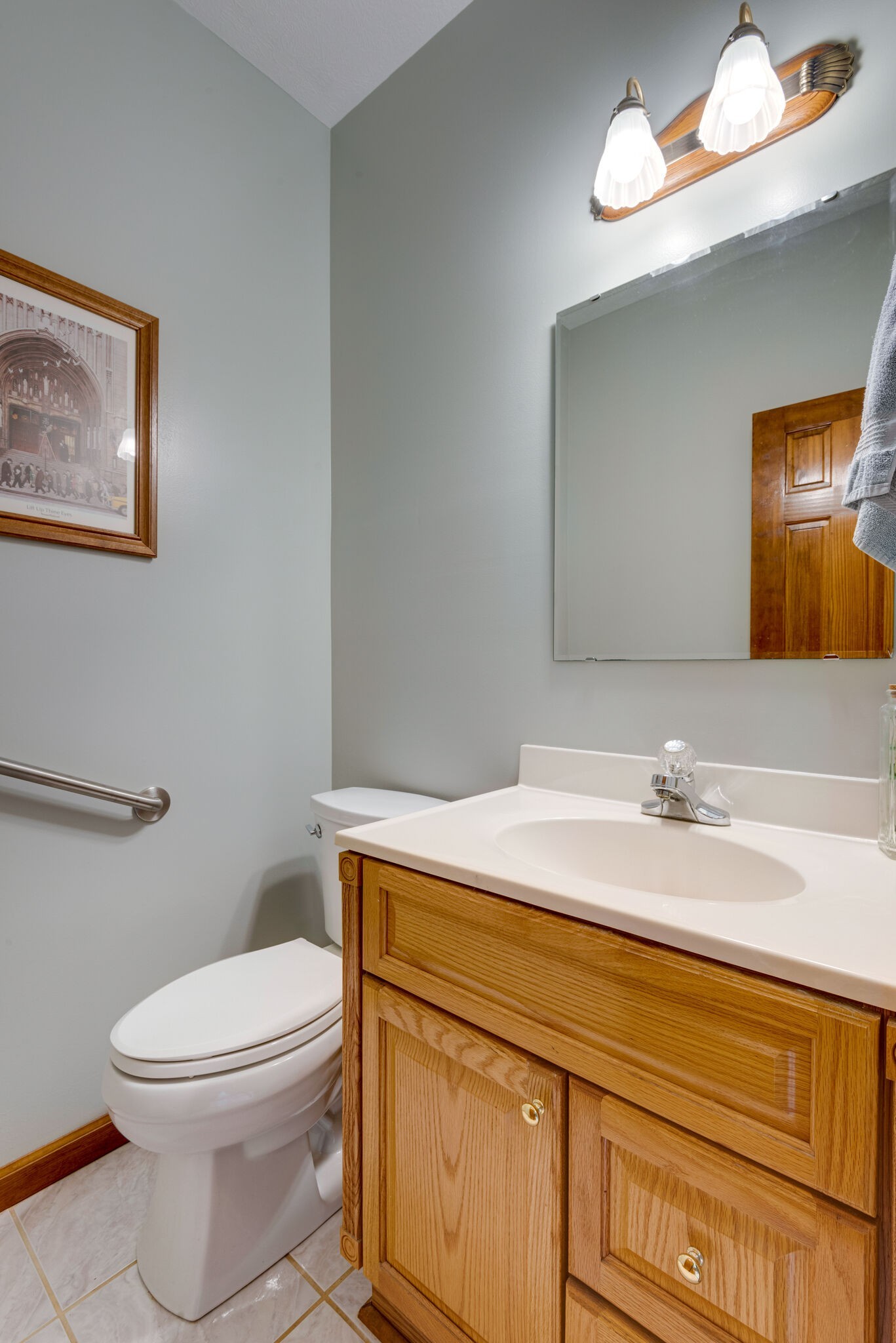 1880 Tom Brown Road McEwen, TN 37101 - Photo 10 of 54 Half bath just off of foyer