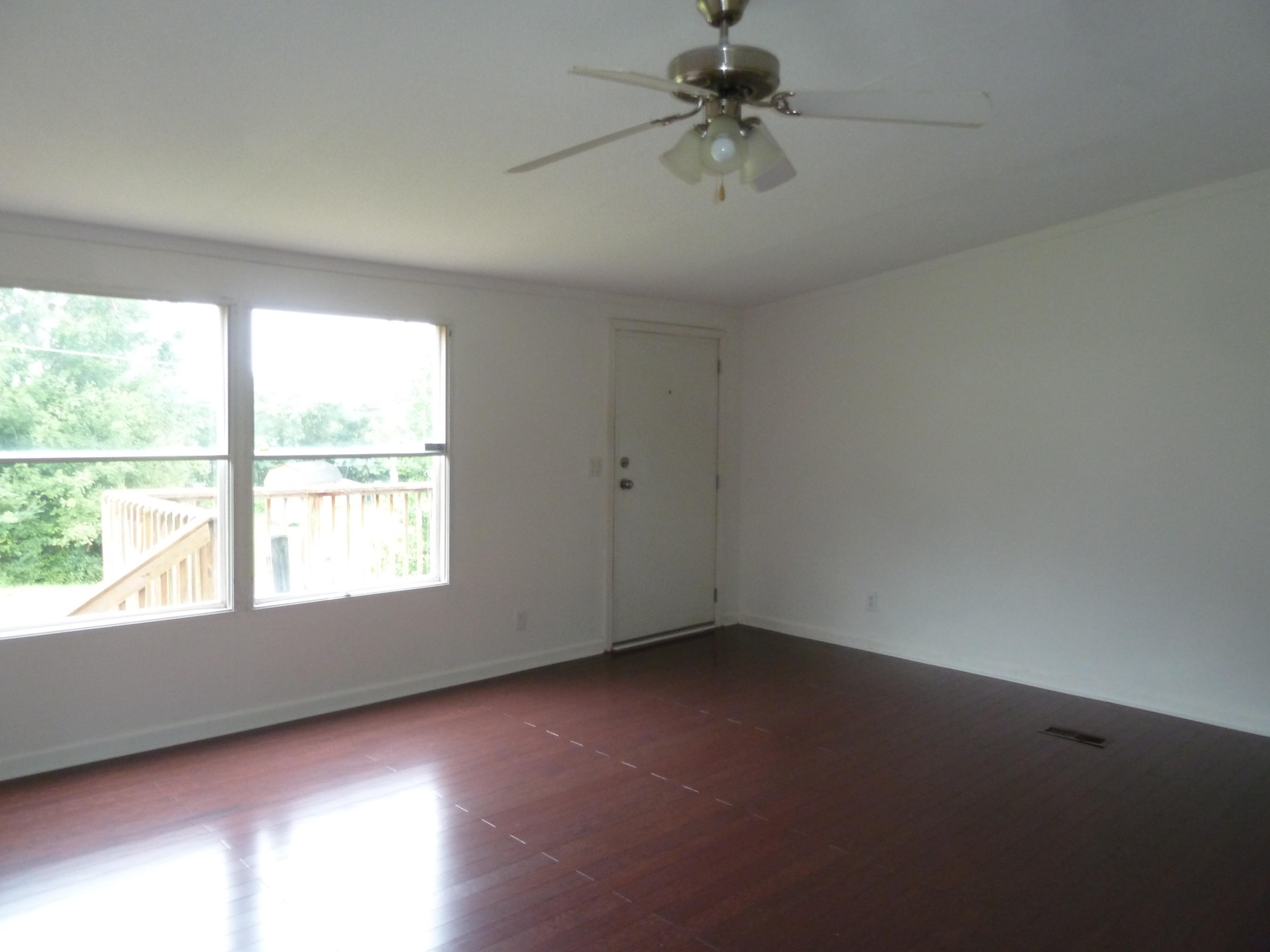 4310 Diamond Valley Road Kodak, TN 37764 - Photo 4 of 24 P1130319