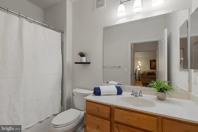 $420,000 | 6155 Shadywood, Unit 204, Elkridge, MD 21075