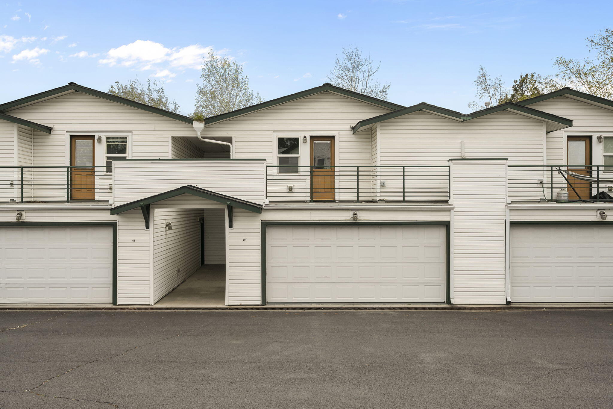 438 Northwest 19th Street, Unit 60 Redmond, OR 97756 - Photo 3 of 32