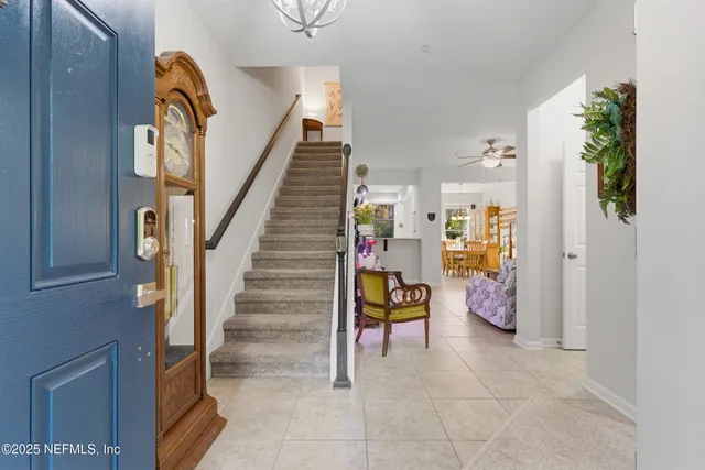 a view of entryway and hall