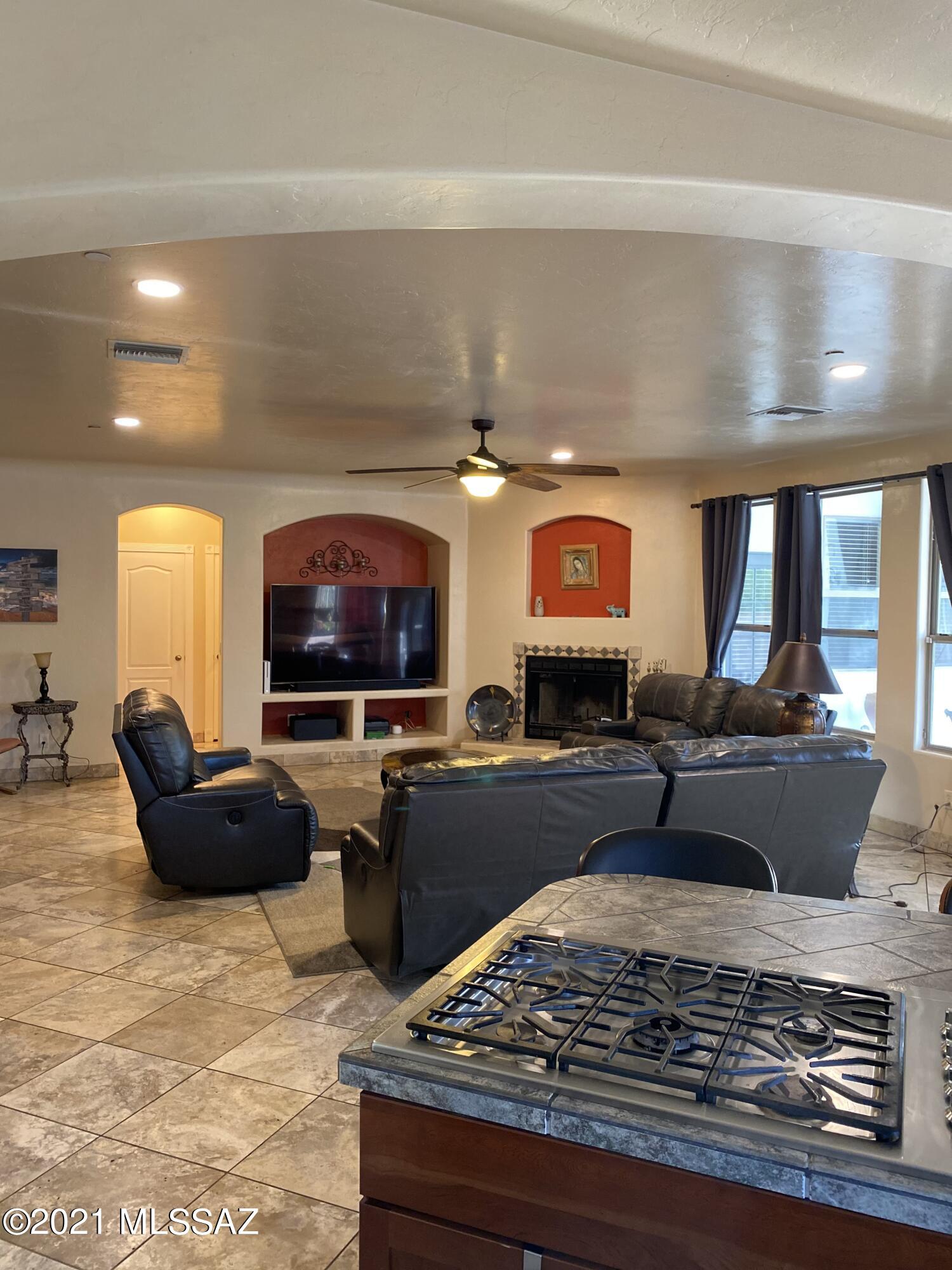 2330 East Prince Road Tucson, AZ 85719 - Photo 7 of 20 Gallery Image 7