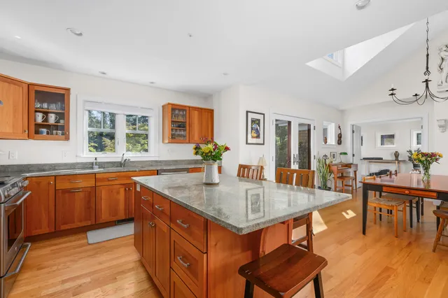 $1,350,000 | 35 Tracy Lane, Eastham, MA 02642