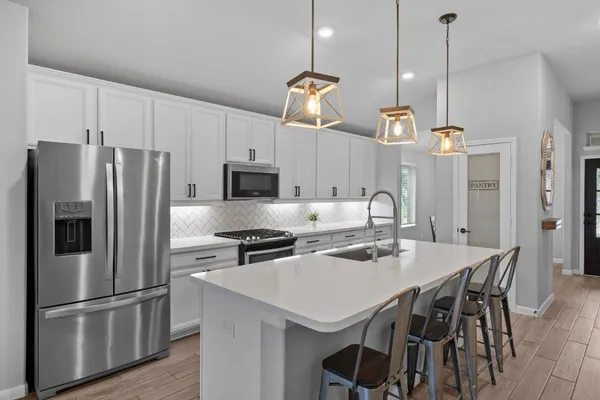 $2,350 | 19326 Tobiano Park Drive, Tomball, TX 77377