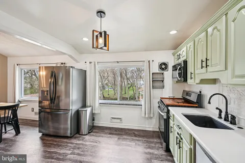 $500,000 | 308 Mallard Drive, Marlton, NJ 08053
