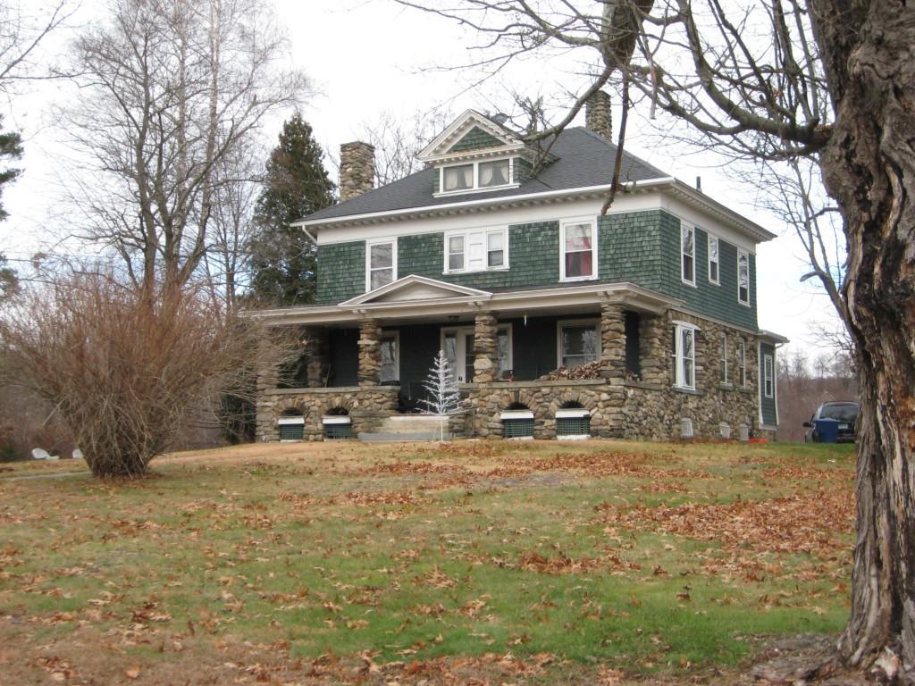 131 Montoe Road Waterbury, CT 06704 - Photo 1 of 1