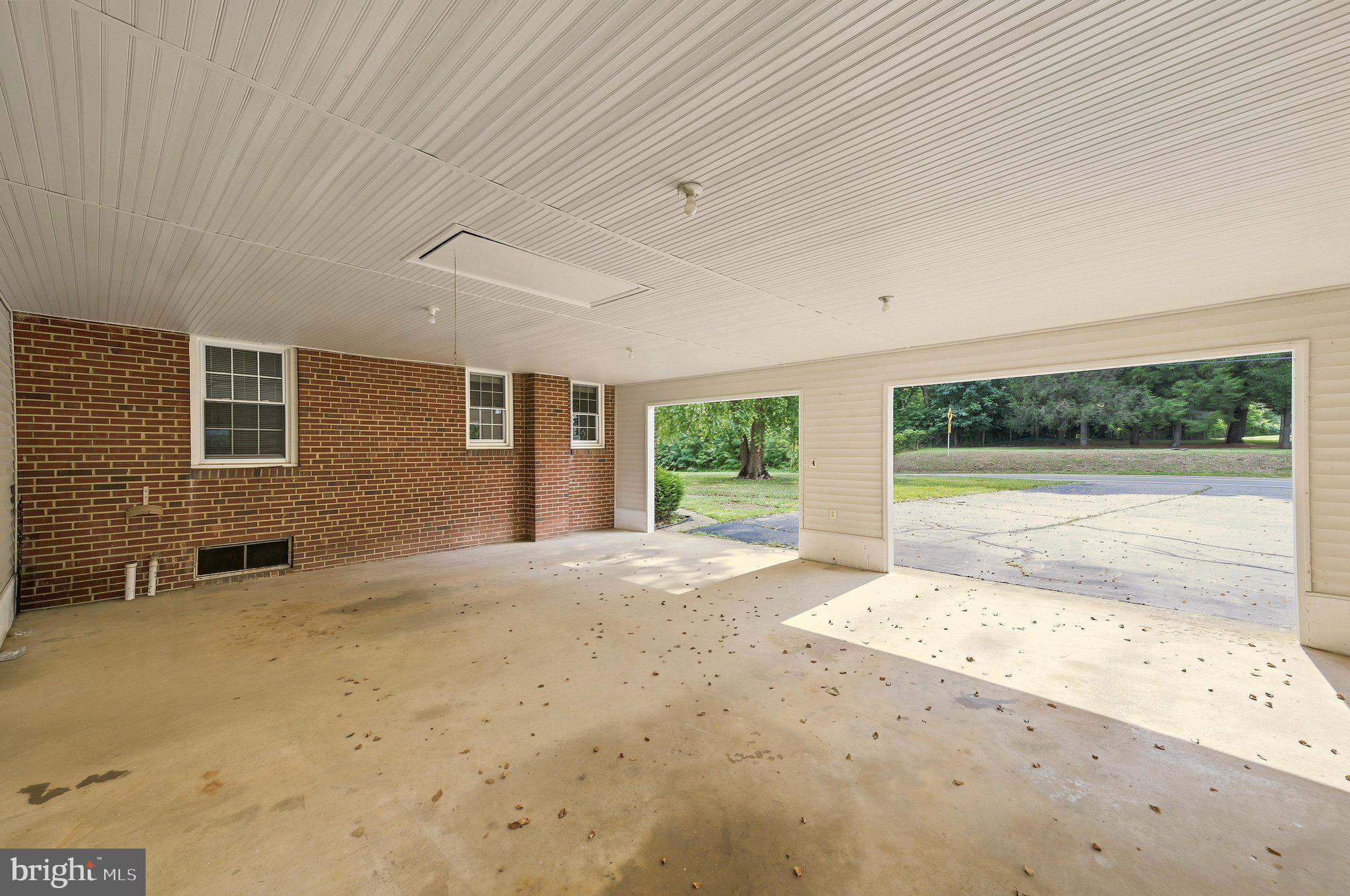 17751 Harmony Church Road Hamilton, VA 20158 - Photo 40 of 66 Garage