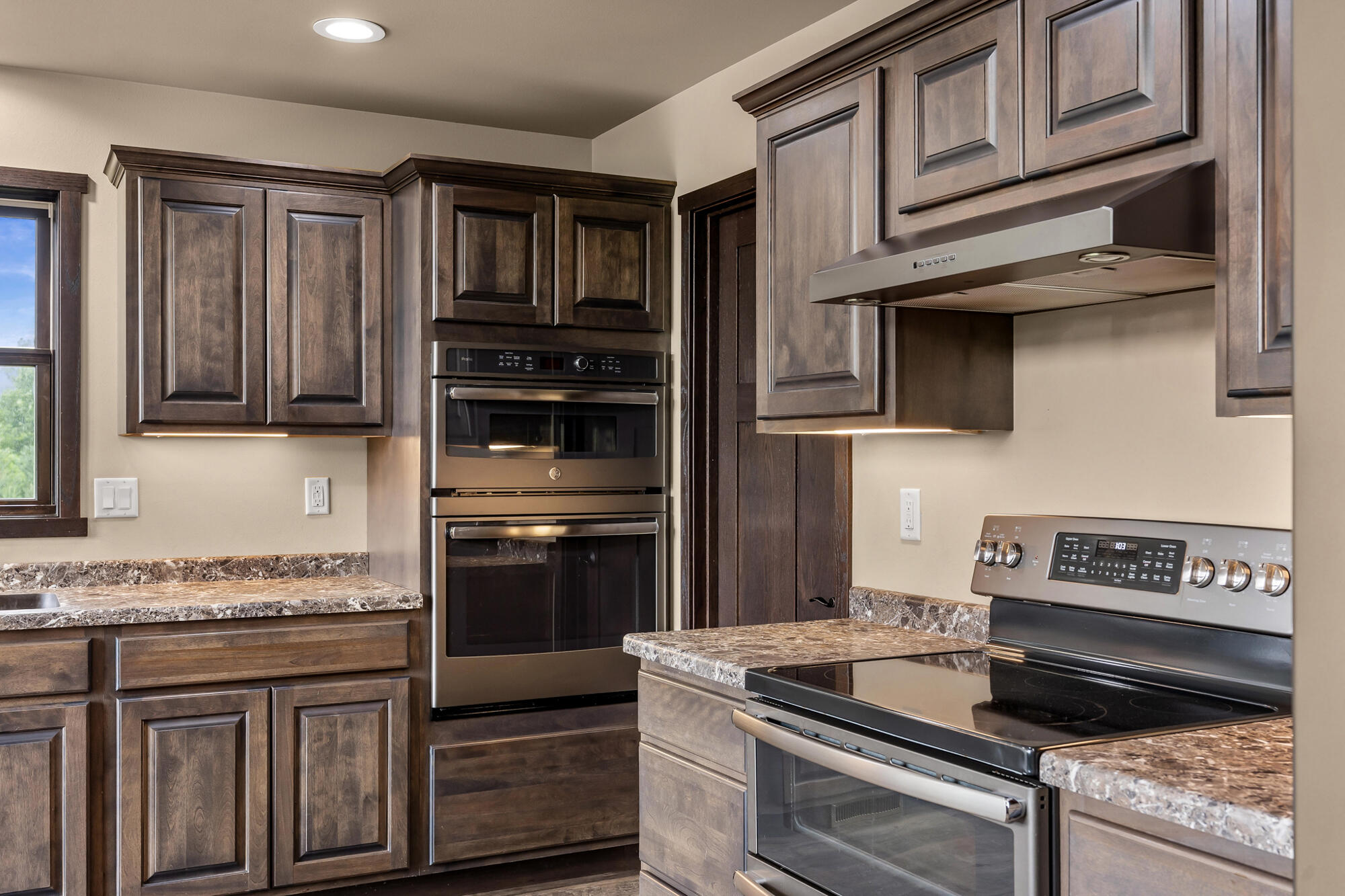 W25377 Park Road Trempealeau, WI 54661 - Photo 24 of 69 KITCHEN