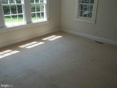 657 Herald Harbor Road Crownsville, MD 21032 - Photo 5 of 21 LIVING ROOM 2