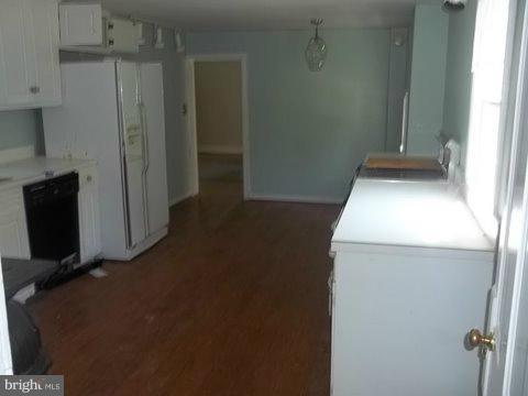 657 Herald Harbor Road Crownsville, MD 21032 - Photo 10 of 21 KITCHEN 2