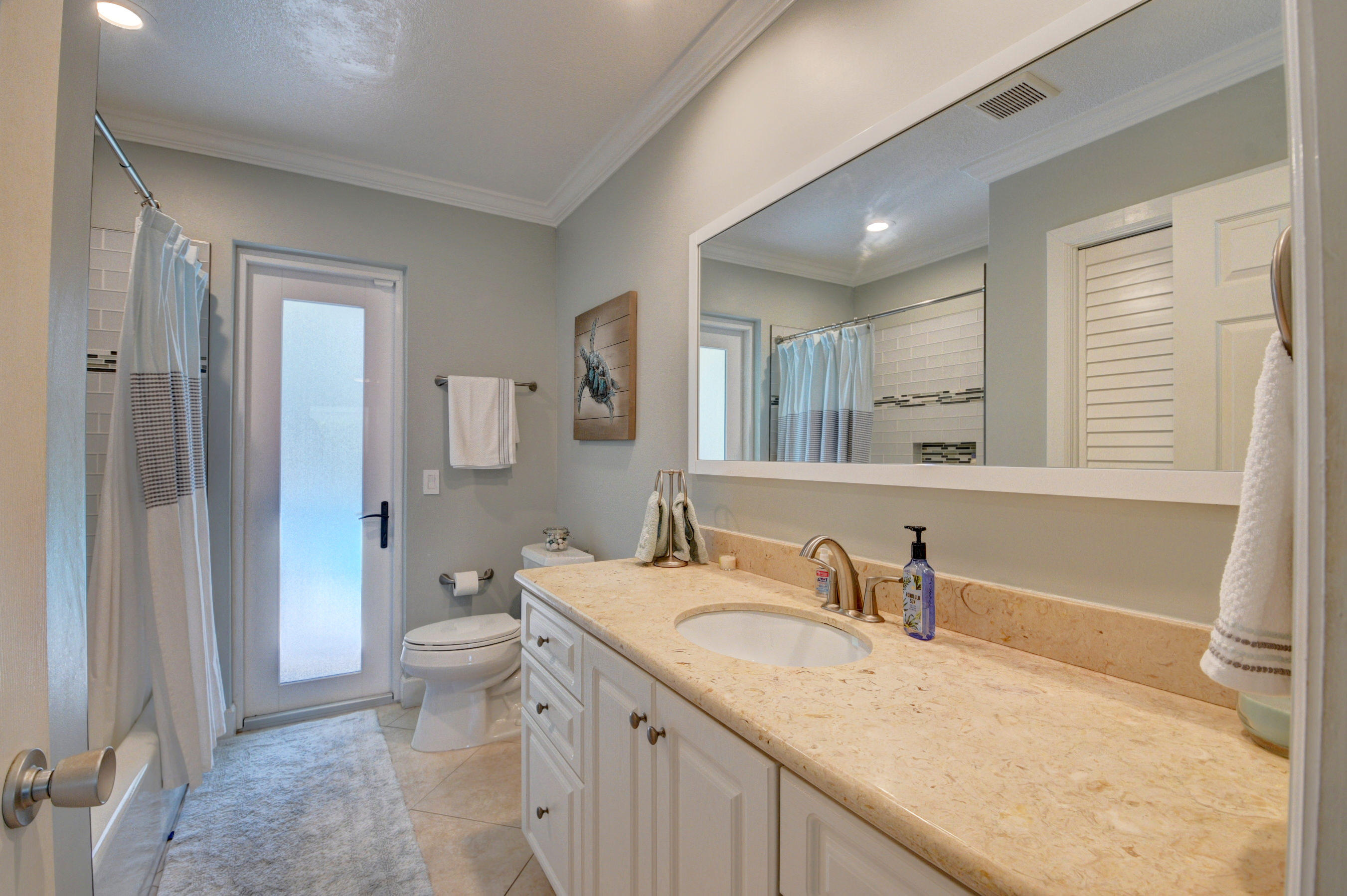 617 Northwest 10th Court Boca Raton, FL 33486 - Photo 26 of 54 2nd bathroom