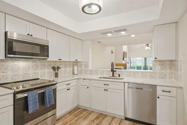 $469,000 | 3130 Eagles Landing Circle West, Clearwater, FL 33761