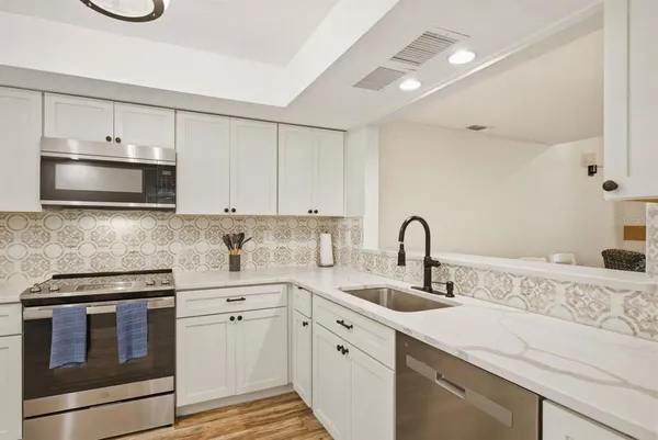 $469,000 | 3130 Eagles Landing Circle West, Clearwater, FL 33761